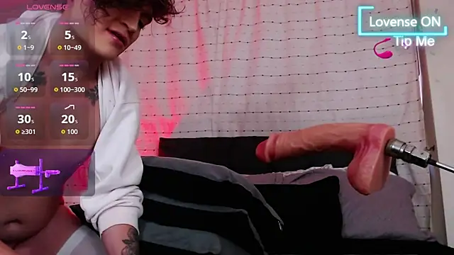 Hornymoan online show from March 19, 10:47 pm