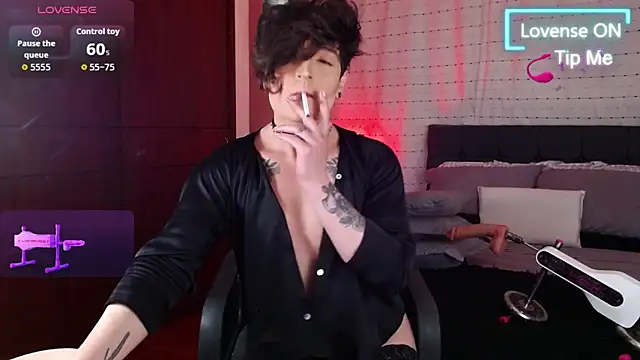 Snapshot of Hornymoan chatting on June 1, 10:44 pm Hornymoan online show from June 1, 10:44 pm
