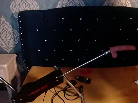 Sofiacowperx online show from November 25, 7:36 pm