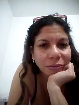 Carliina Soussa online show from January 28, 4:18 am