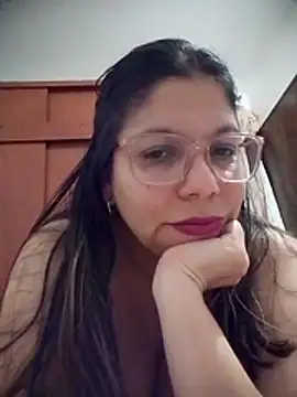 Snapshot of Carliina_Soussa chatting on June 24, 11:37 pm Carliina Soussa online show from June 24, 11:37 pm