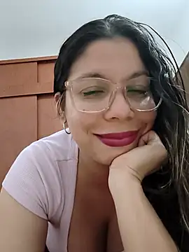 Snapshot of Carliina_Soussa chatting on July 5, 11:01 pm Carliina Soussa online show from July 5, 11:01 pm