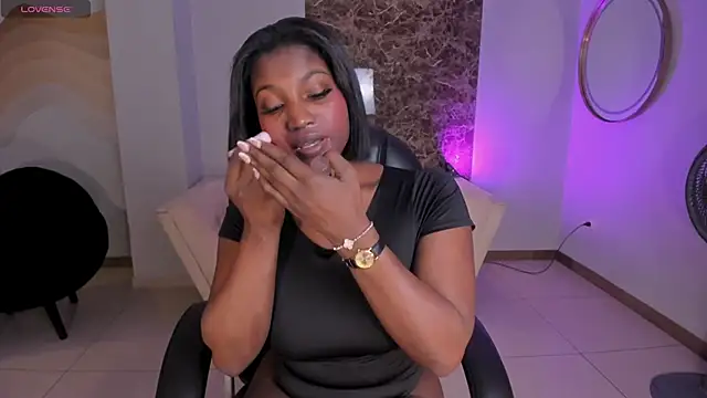 SavannahStorm online show from November 30, 11:47 am