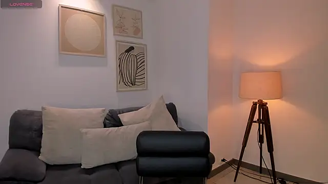 SavannahStorm online show from March 17, 8:45 pm