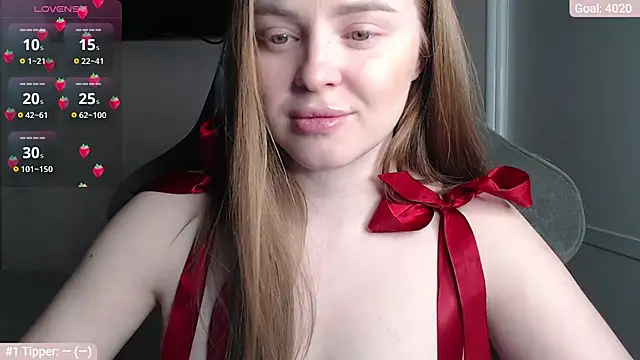 Snapshot of YourBitsy chatting on April 7, 4:13 am YourBitsy online show from April 7, 4:13 am