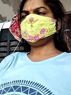 Snapshot of illay_love chatting on April 29, 5:33 am illay love online show from April 29, 5:33 am