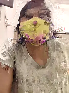 Snapshot of illay_love chatting on May 10, 6:13 pm illay love online show from May 10, 6:13 pm
