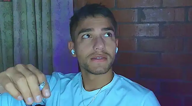 Leandro valenzuela online show from February 5, 4:27 am