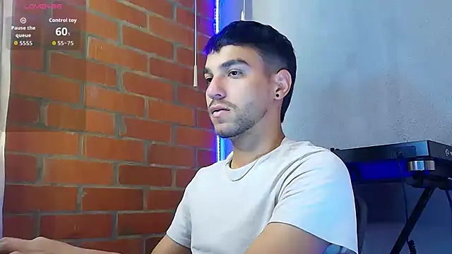 Leandro valenzuela online show from December 13, 10:15 pm