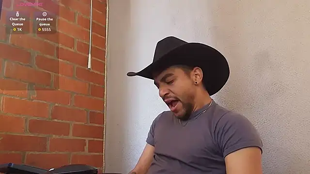 Snapshot of Leandro_valenzuela chatting on April 21, 3:07 pm Leandro valenzuela online show from April 21, 3:07 pm