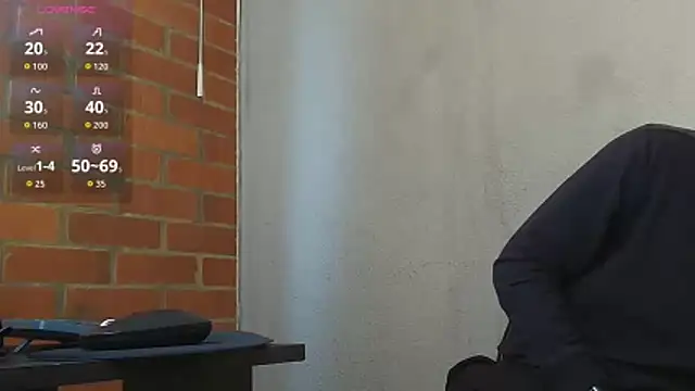 Snapshot of Leandro_valenzuela chatting on April 23, 1:46 pm Leandro valenzuela online show from April 23, 1:46 pm
