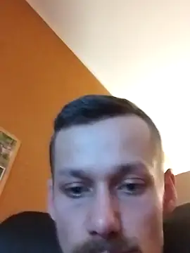 Snapshot of Crazzy_Maiky chatting on March 12, 8:10 pm Crazzy Maiky online show from March 12, 8:10 pm