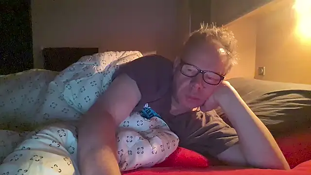 kinkyslet8 online show from October 31, 6:58 am