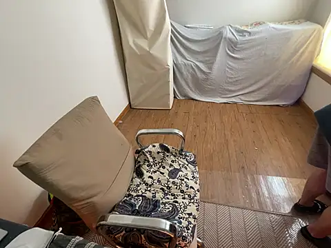 Snapshot of RuffClvb chatting on February 15, 10:21 pm RuffClvb online show from February 15, 10:21 pm