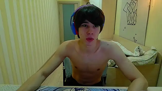 gayGamogey online show from January 9, 5:37 pm