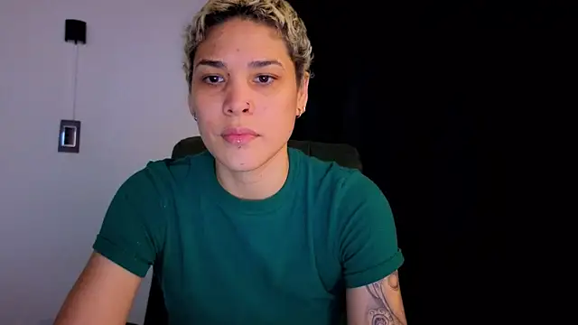 Snapshot of Charlee_pink chatting on July 15, 7:19 pm Charlee pink online show from July 15, 7:19 pm