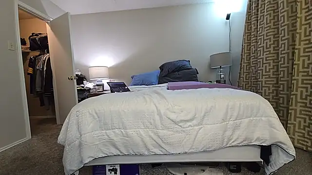 ChillzPnp online show from April 16, 11:18 pm