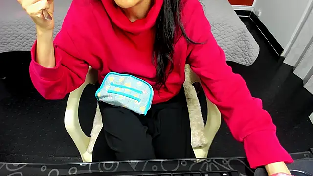 Snapshot of Abrillee1 chatting on February 24, 7:41 pm Abrillee1 online show from February 24, 7:41 pm