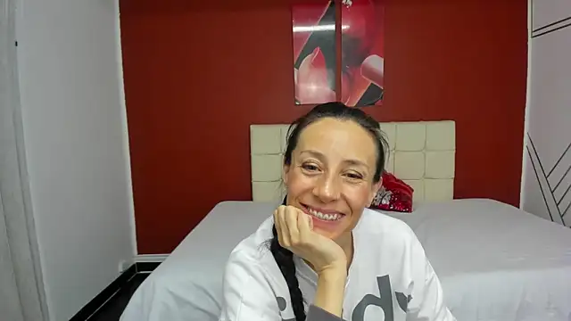 Snapshot of Abrillee1 chatting on March 1, 10:31 pm Abrillee1 online show from March 1, 10:31 pm