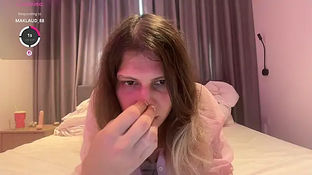 Alice Pinkhead online show from January 10, 7:54 am