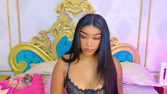 Snapshot of SalomeRestrepo chatting on May 6, 3:57 am SalomeRestrepo online show from May 6, 3:57 am