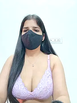 Snapshot of aaliya_bhattt chatting on December 26, 5:40 pm aaliya bhattt online show from December 26, 5:40 pm