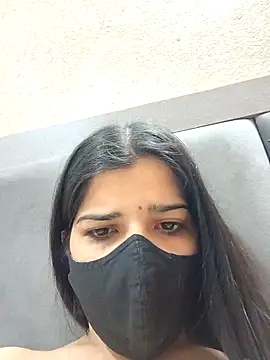 Snapshot of aaliya_bhattt chatting on January 26, 11:39 am aaliya bhattt online show from January 26, 11:39 am