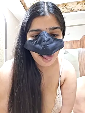 aaliya bhattt online show from February 24, 7:39 am