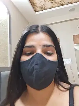 Snapshot of aaliya_bhattt chatting on August 3, 3:05 pm aaliya bhattt online show from August 3, 3:05 pm