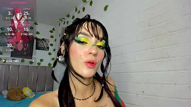 Snapshot of katt__black__ chatting on April 30, 8:57 pm katt black online show from April 30, 8:57 pm
