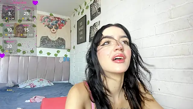 Snapshot of katt__black__ chatting on May 26, 8:05 pm katt black online show from May 26, 8:05 pm