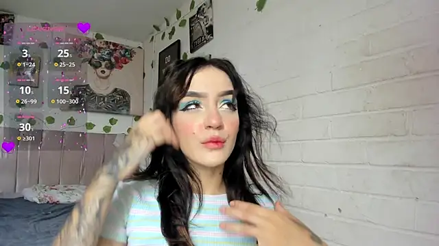 Snapshot of katt__black__ chatting on May 27, 8:06 pm katt black online show from May 27, 8:06 pm