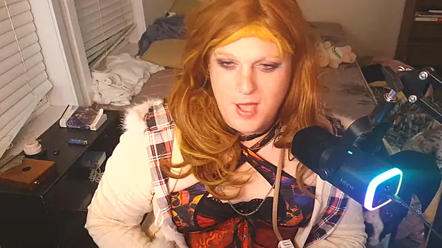 EmberLee online show from October 4, 7:06 am