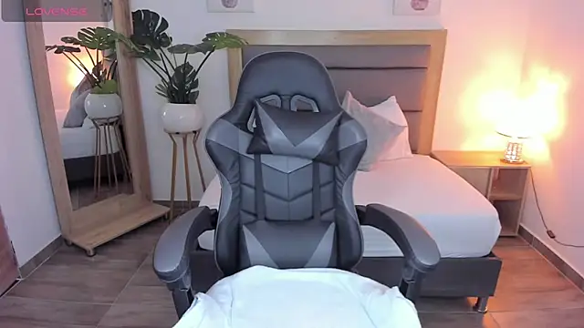 irantzu hank online show from January 29, 12:24 pm