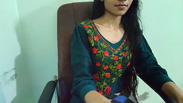 Snapshot of Srabontii chatting on February 25, 9:57 pm Srabontii online show from February 25, 9:57 pm