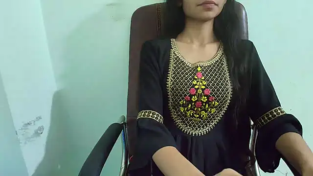 Snapshot of Srabontii chatting on March 9, 6:21 pm Srabontii online show from March 9, 6:21 pm