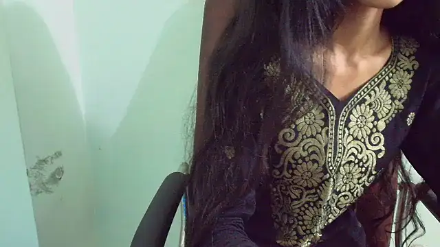 Snapshot of Srabontii chatting on March 18, 5:42 pm Srabontii online show from March 18, 5:42 pm