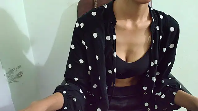 Snapshot of Srabontii chatting on March 22, 8:59 pm Srabontii online show from March 22, 8:59 pm