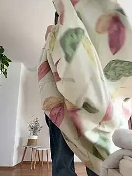 Snapshot of Milla__one chatting on March 5, 11:17 am Milla  one online show from March 5, 11:17 am