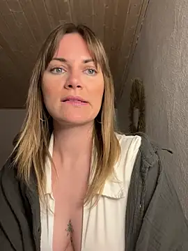 Snapshot of Milla__one chatting on March 11, 5:13 pm Milla  one online show from March 11, 5:13 pm