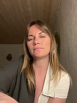 Snapshot of Milla__one chatting on March 11, 8:20 pm Milla  one online show from March 11, 8:20 pm