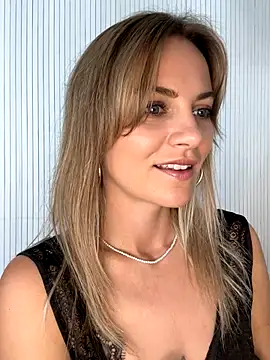 Snapshot of Milla__one chatting on September 18, 8:05 am Milla  one online show from September 18, 8:05 am