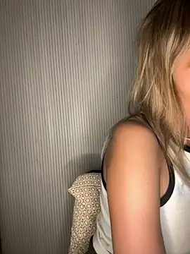 Snapshot of Milla__one chatting on September 19, 7:14 pm Milla  one online show from September 19, 7:14 pm