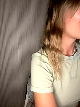 Snapshot of Milla__one chatting on September 20, 8:21 pm Milla  one online show from September 20, 8:21 pm