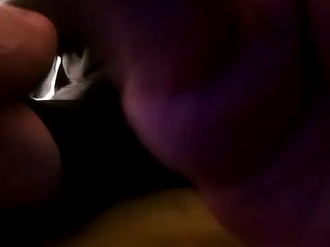 Snapshot of ed44435 chatting on December 1, 7:35 am ed44435 online show from December 1, 7:35 am