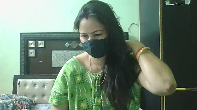 couplesuni online show from April 12, 10:20 am