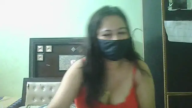 Snapshot of couplesuni chatting on May 7, 3:01 am couplesuni online show from May 7, 3:01 am