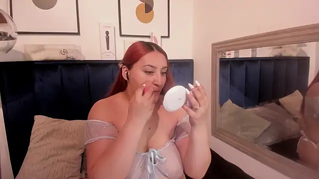 Snapshot of Alaia_Cute chatting on June 11, 3:04 am Alaia Cute online show from June 11, 3:04 am