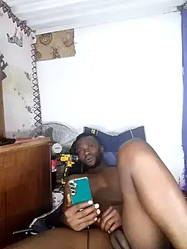 Snapshot of bull_Giant chatting on December 8, 10:14 pm bull Giant online show from December 8, 10:14 pm