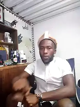 Snapshot of bull_Giant chatting on December 14, 10:39 pm bull Giant online show from December 14, 10:39 pm